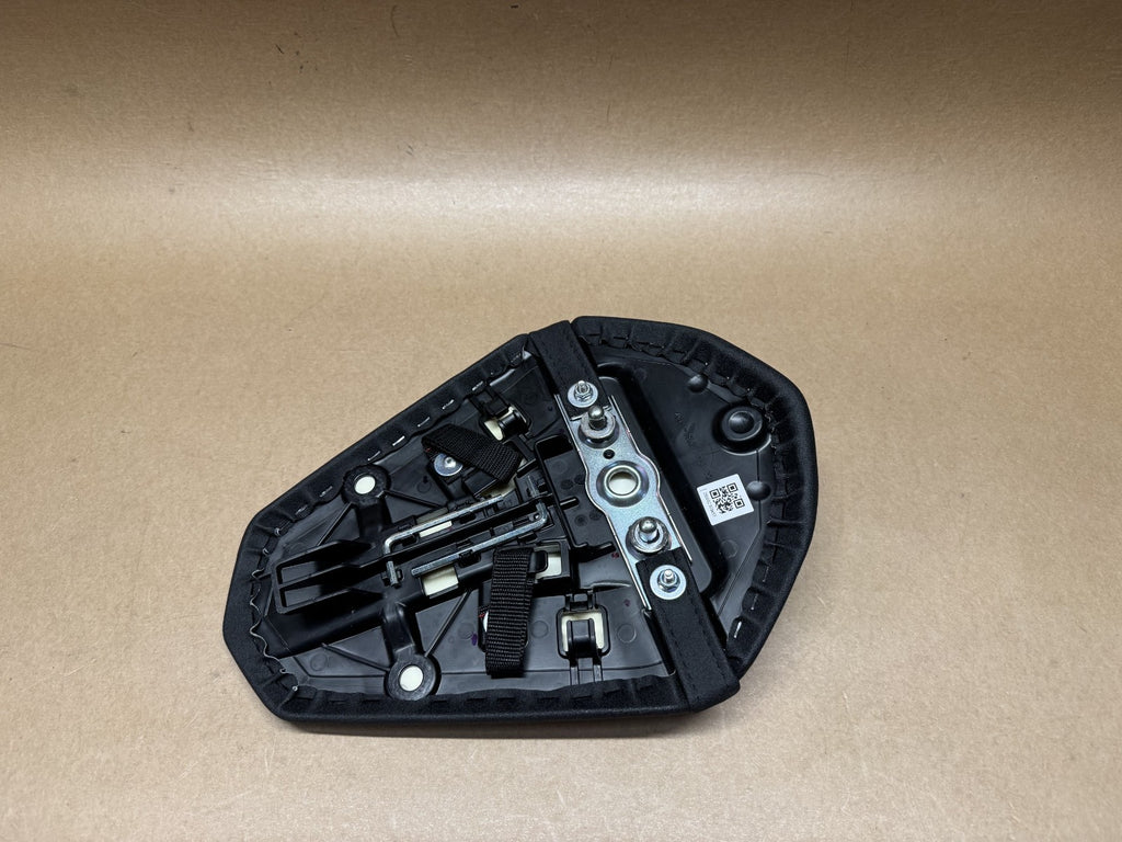 Suzuki GSX 8R 2023 Rear Pillion Seat