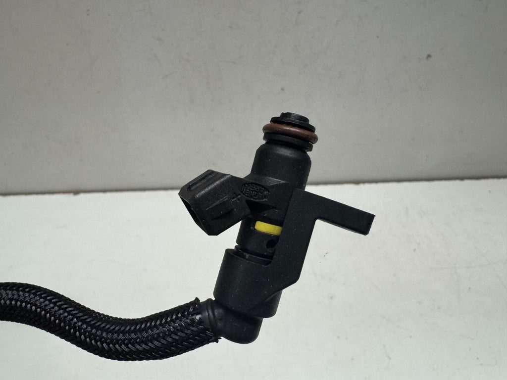 Fuel Injectors Lines Moto Guzzi V85 TT 2020