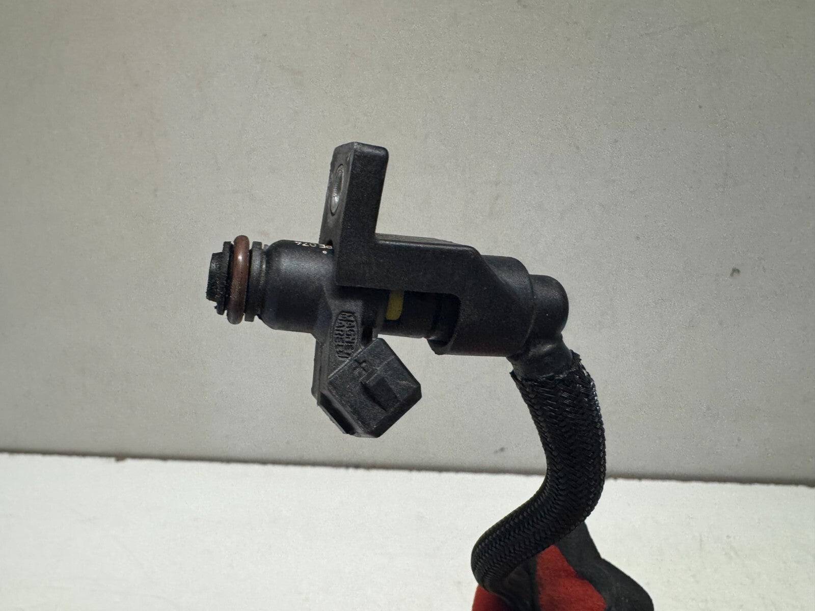 Fuel Injectors Lines Moto Guzzi V85 TT 2020