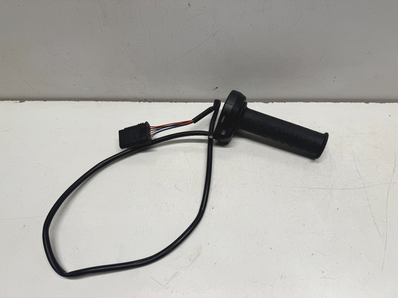 Ride by Wire Throttle Moto Guzzi V85 TT 2020