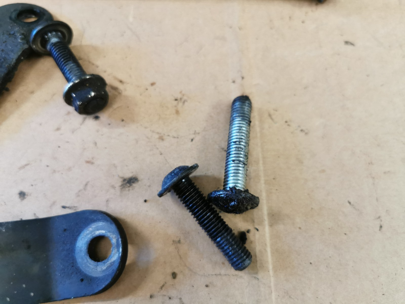 Engine Bolts & Brackets Ducati 1200 Diavel 2011 (2011 - 2014)