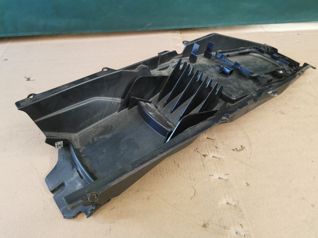 Undertray Moto Guzzi V85 TT 2020