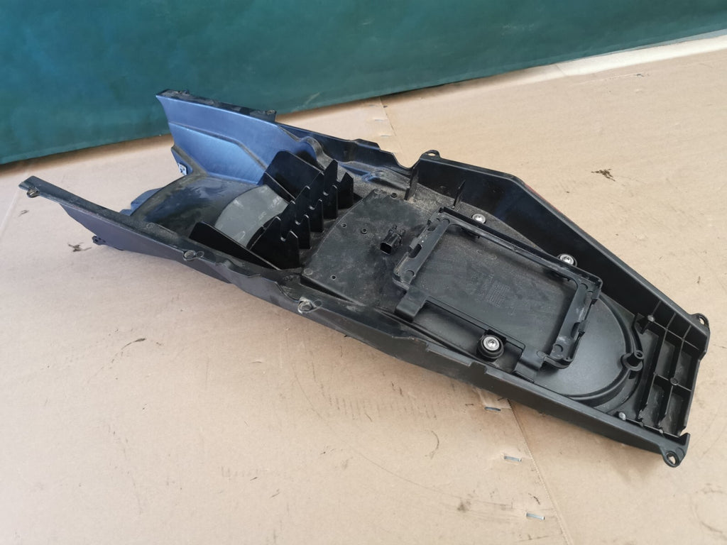 Undertray Moto Guzzi V85 TT 2020