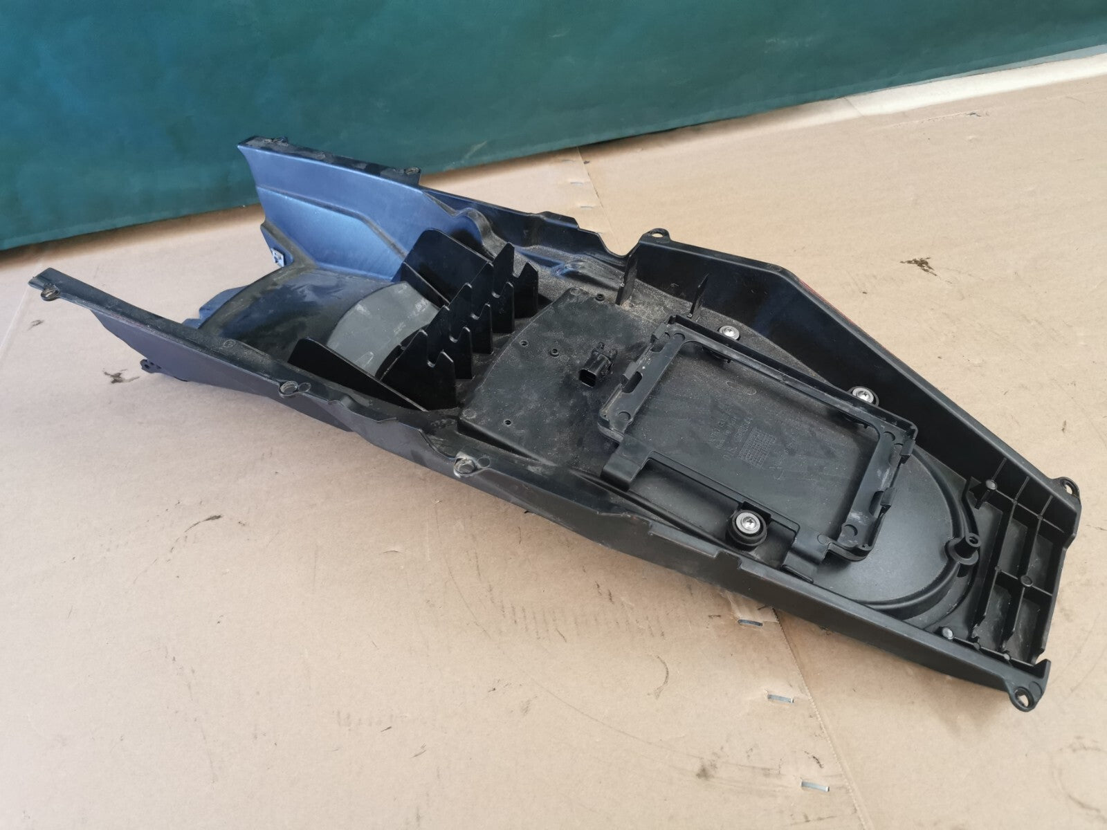 Undertray Moto Guzzi V85 TT 2020