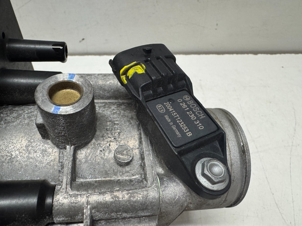 Throttle Body + Airbox Moto Guzzi V85 TT 2020