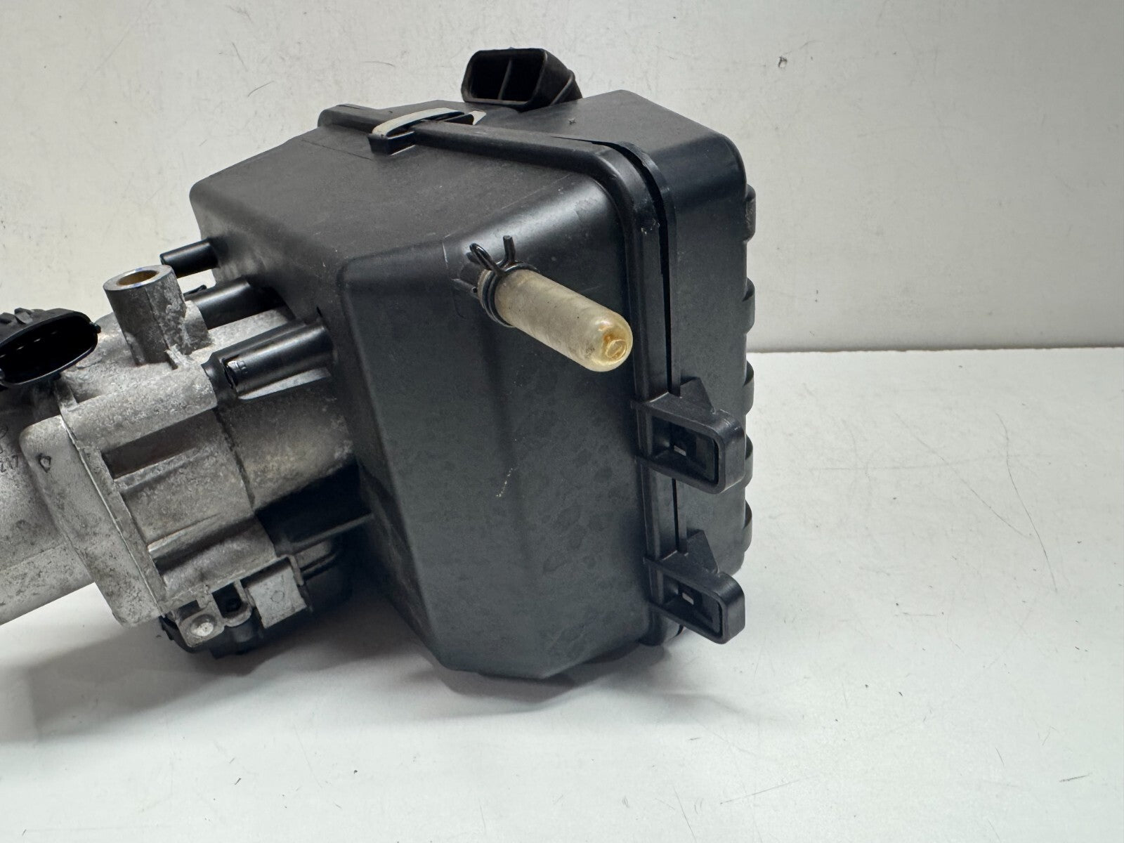 Throttle Body + Airbox Moto Guzzi V85 TT 2020