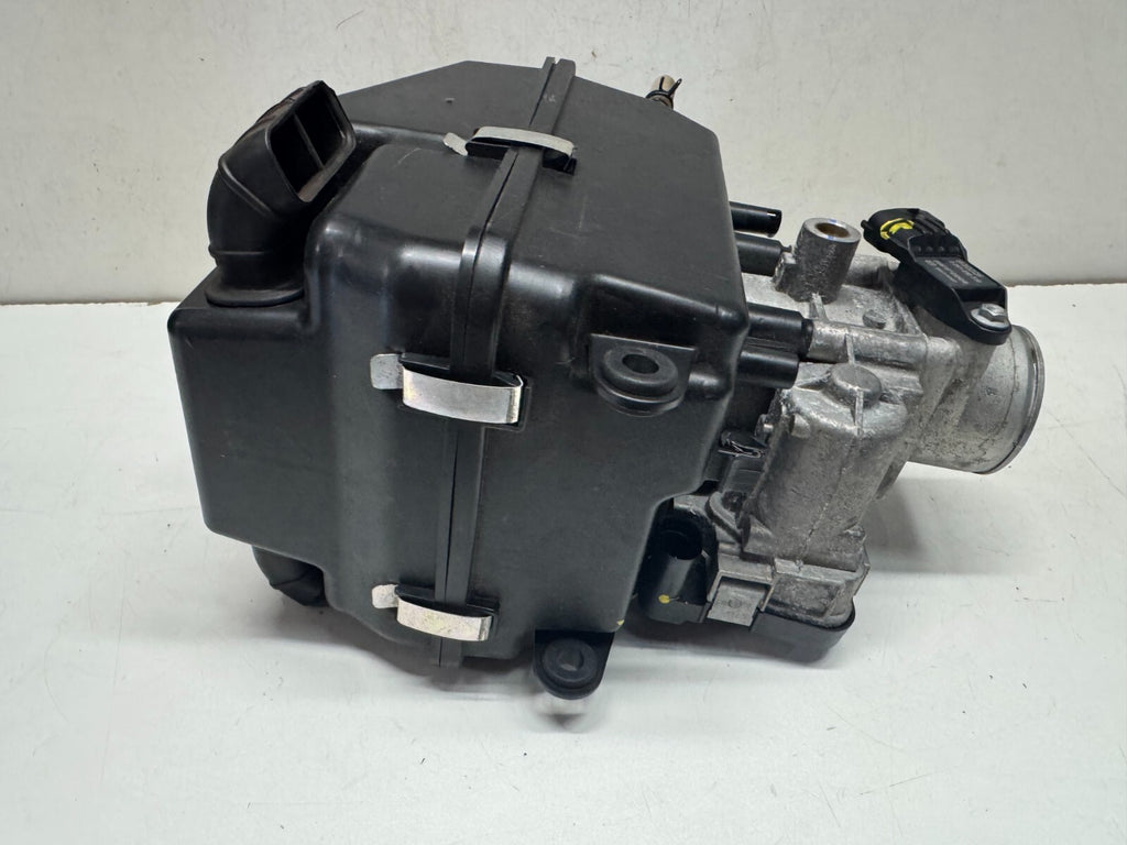 Throttle Body + Airbox Moto Guzzi V85 TT 2020