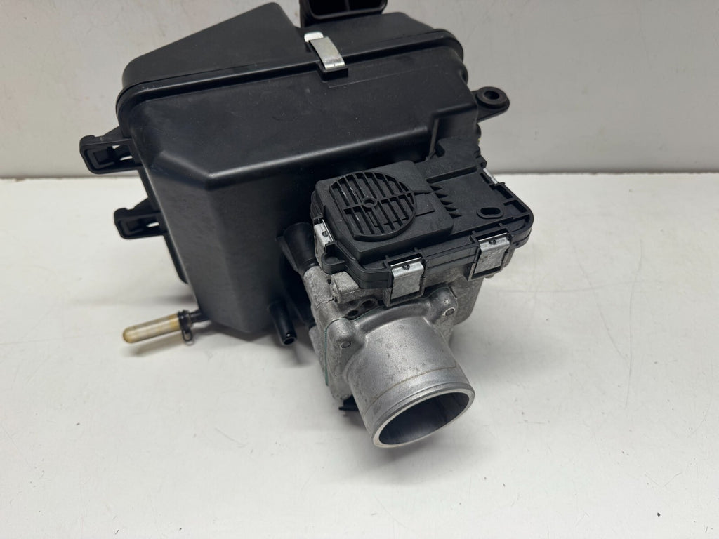 Throttle Body + Airbox Moto Guzzi V85 TT 2020