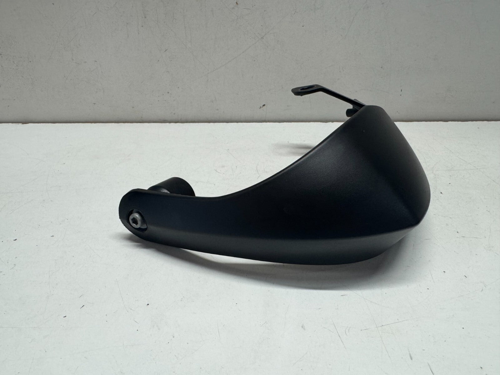 Right Hand Guard Moto Guzzi V85 TT 2020