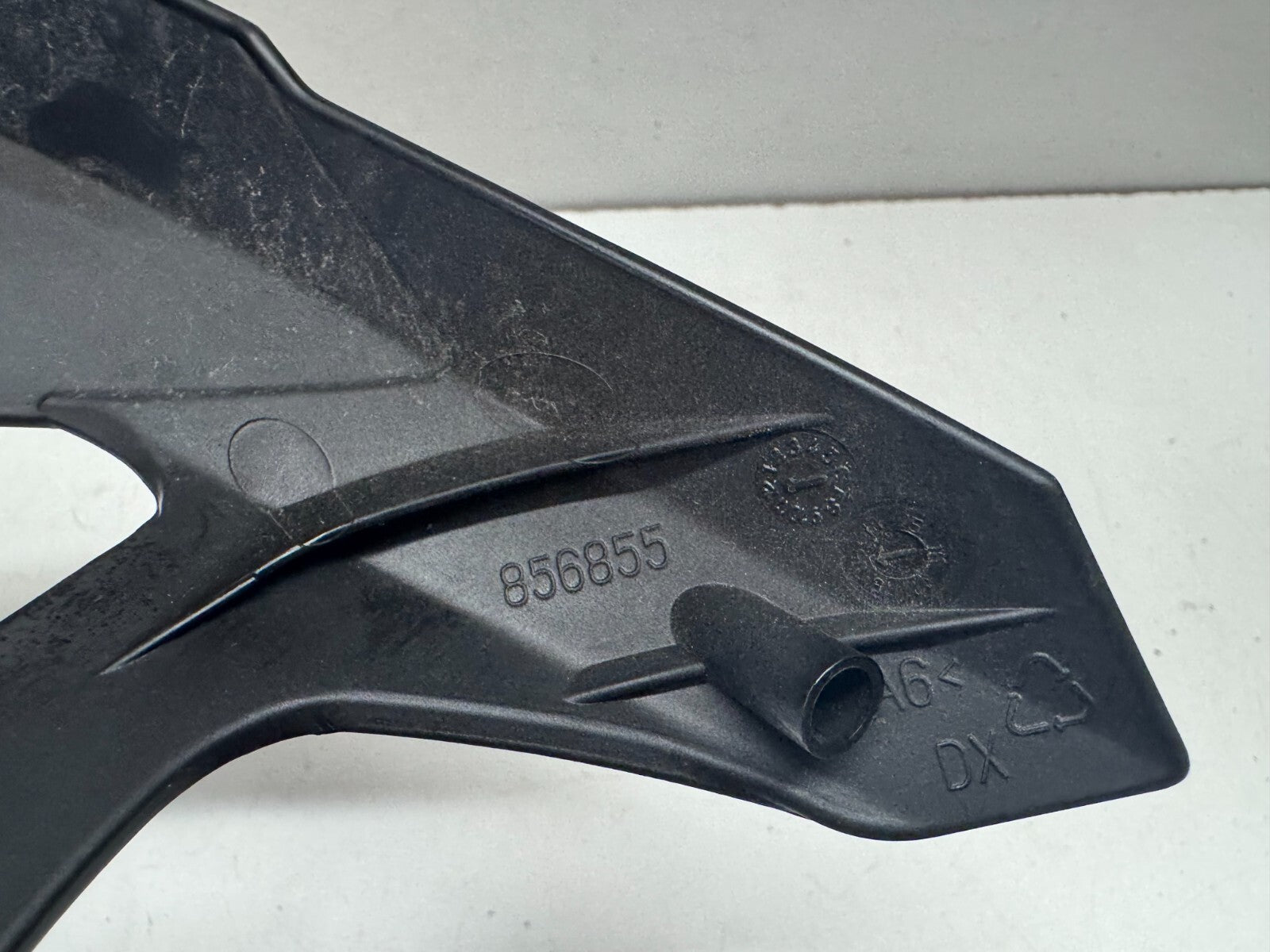 Right Hand Guard Moto Guzzi V85 TT 2020
