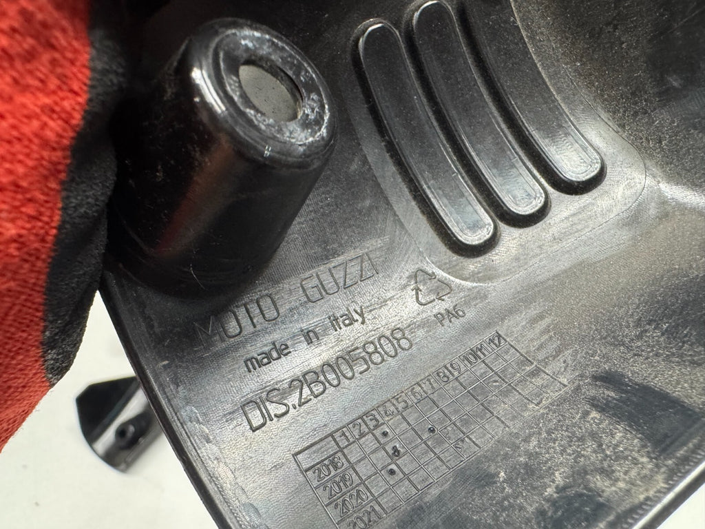 Left & Right Injector Cover Moto Guzzi V85 TT 2020