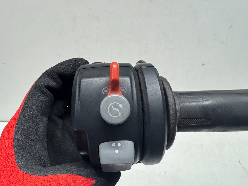 Right Switchgear BMW K1200S 2007