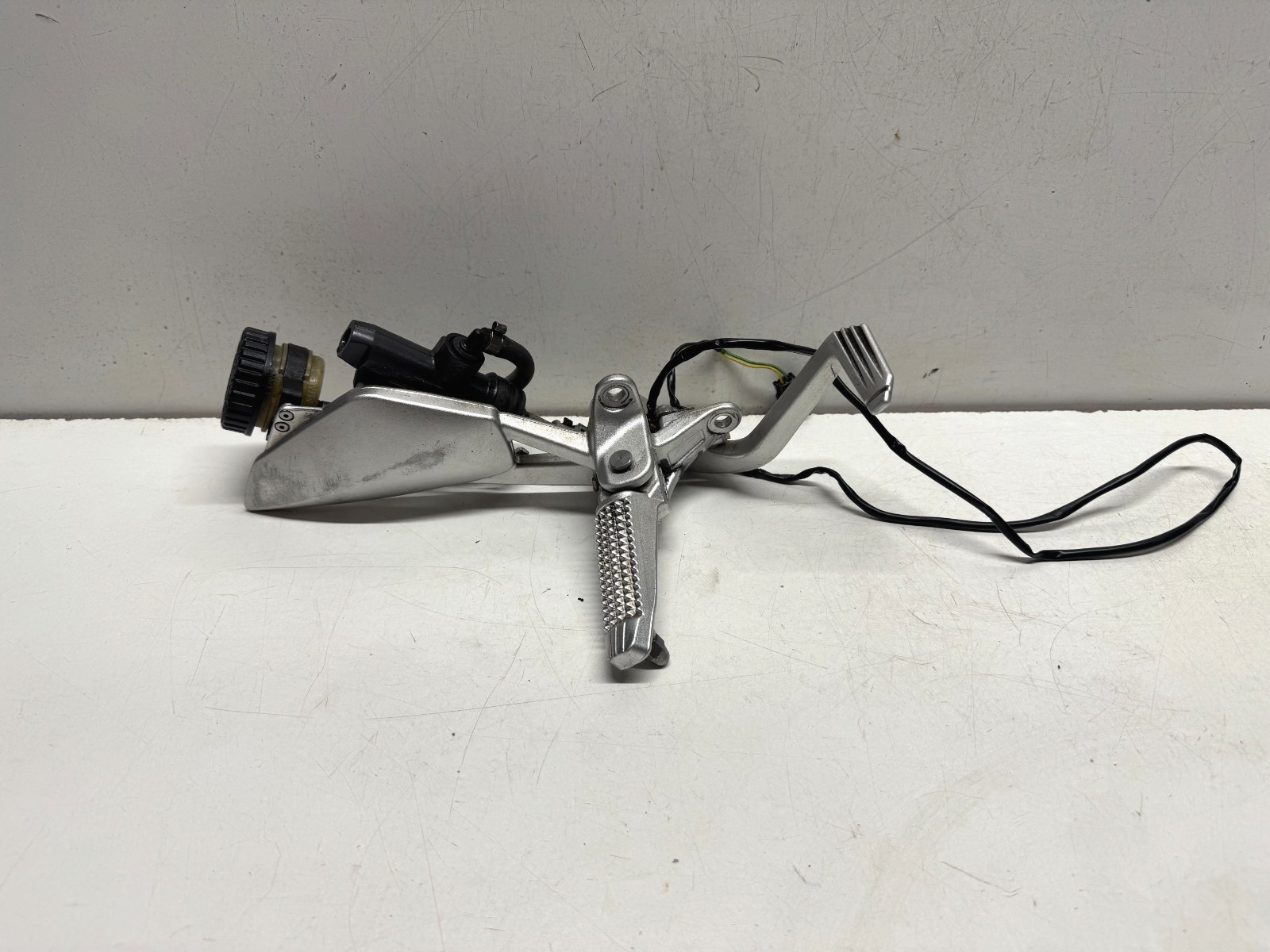 Right Foot Assembly Brake Master Cylinder BMW K1200S 2007