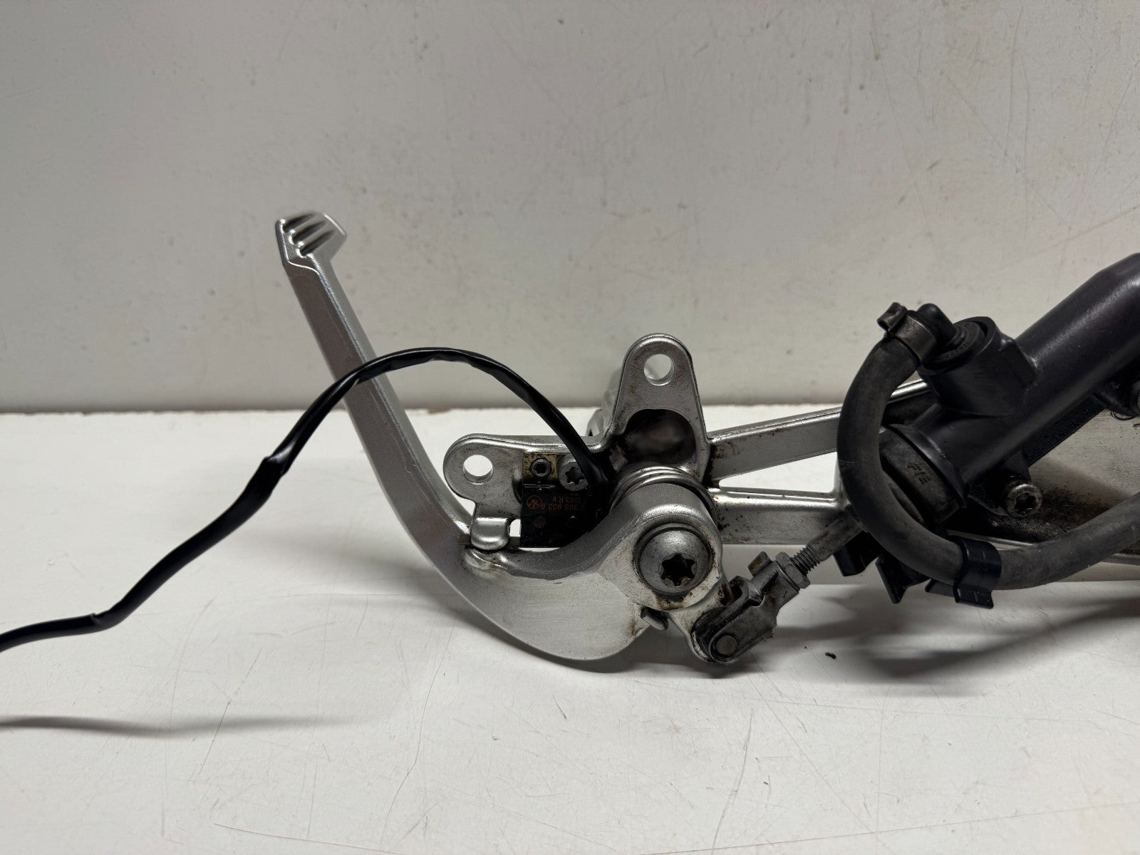 Right Foot Assembly Brake Master Cylinder BMW K1200S 2007