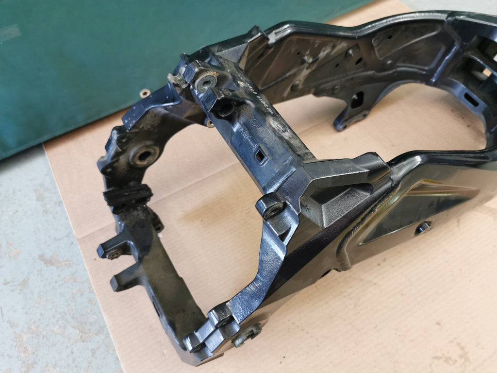 Main Frame Chassis + V5 Aprilia RSV 1000 R Factory 2006 (please read)