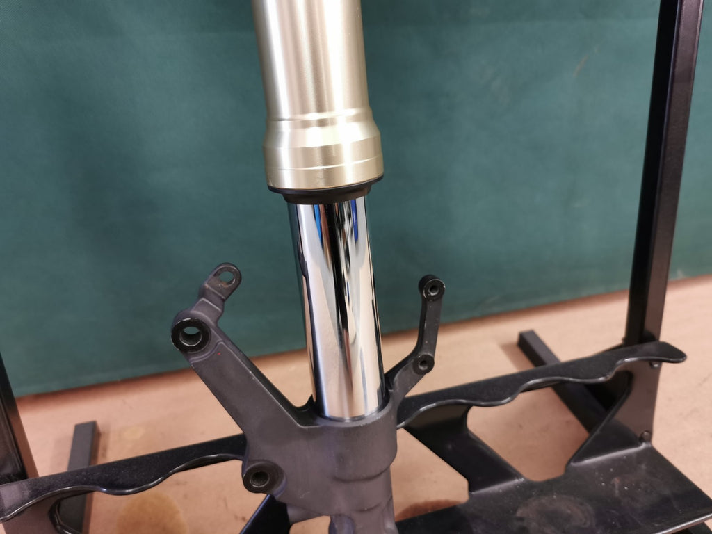 Front Suspension Fork Right RH Yamaha YZF R1 2002 - 2003 5PW