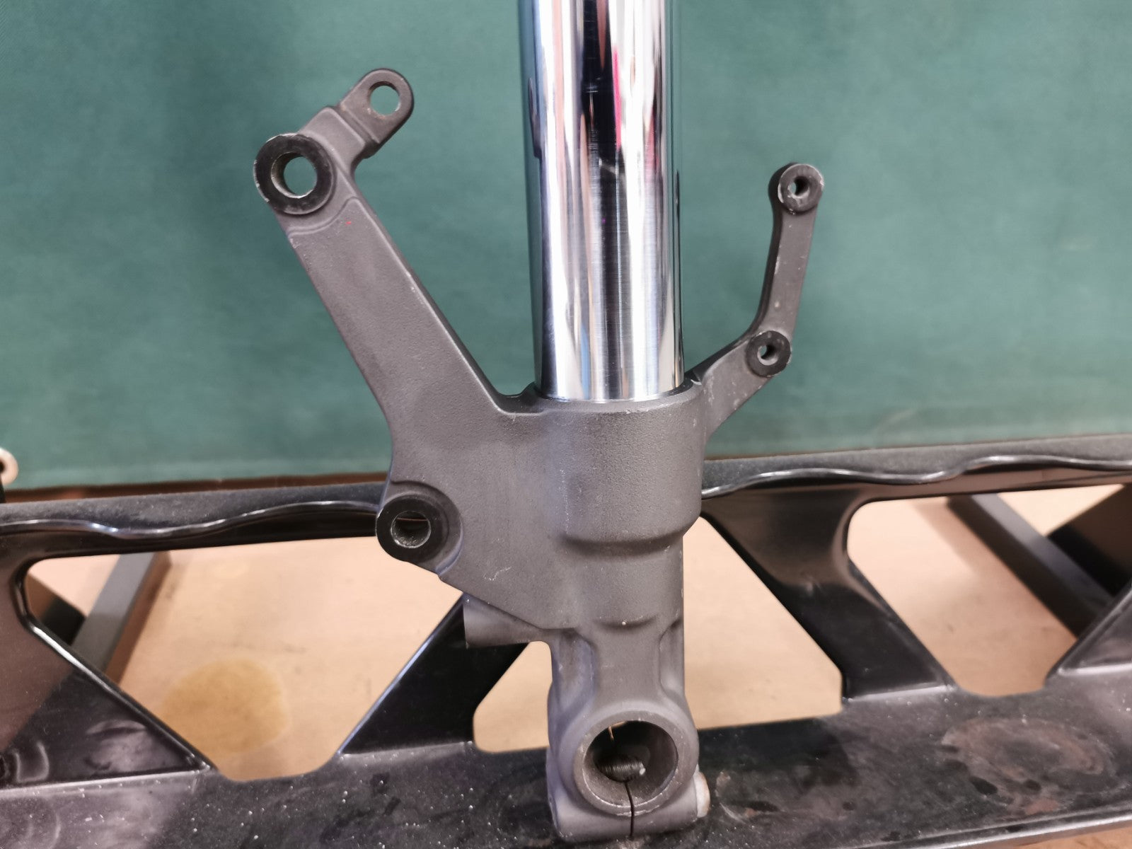 Front Suspension Fork Right RH Yamaha YZF R1 2002 - 2003 5PW