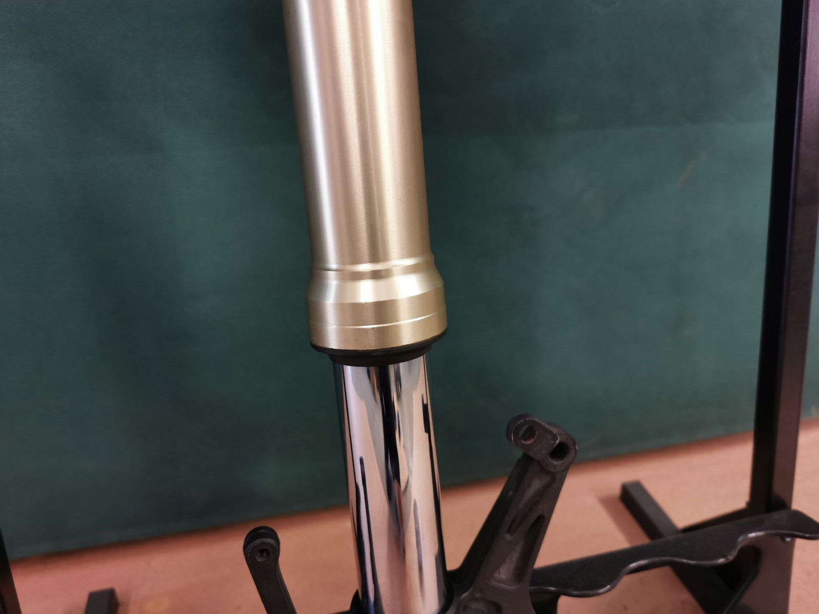 Front Suspension Fork Right RH Yamaha YZF R1 2002 - 2003 5PW