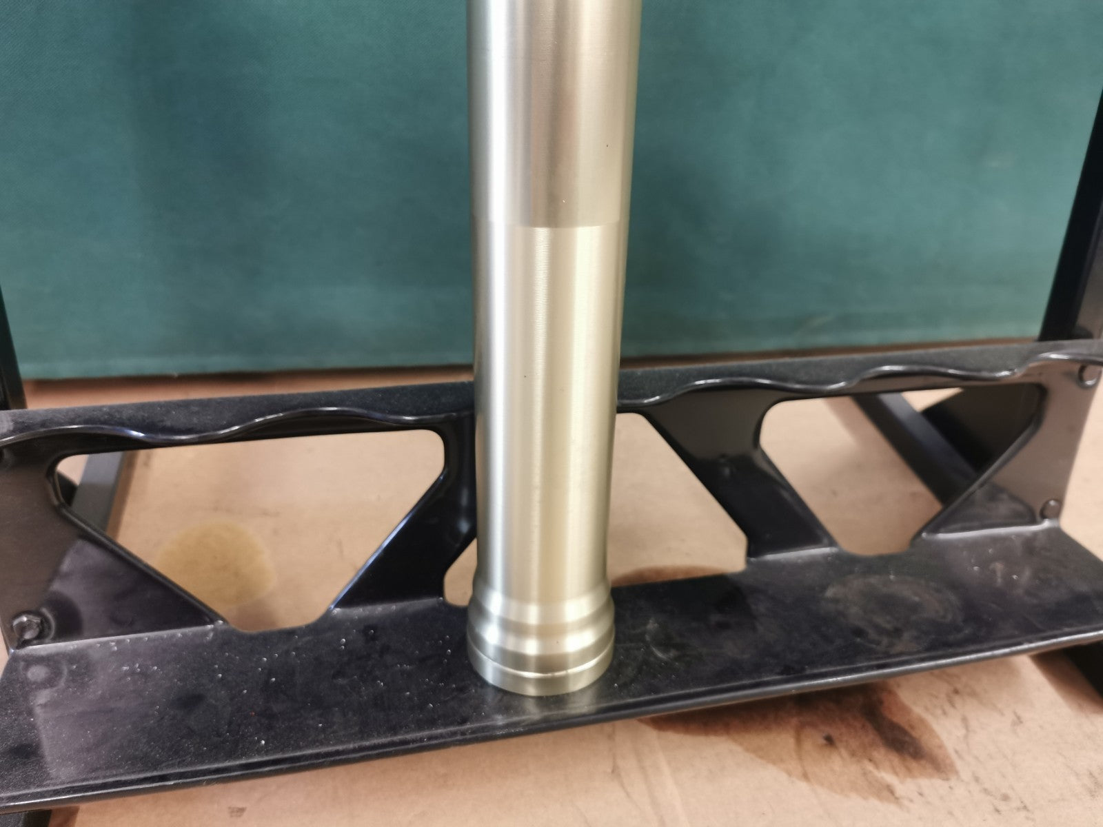 Front Suspension Outer Tube Yamaha YZF R6 2005 5SL
