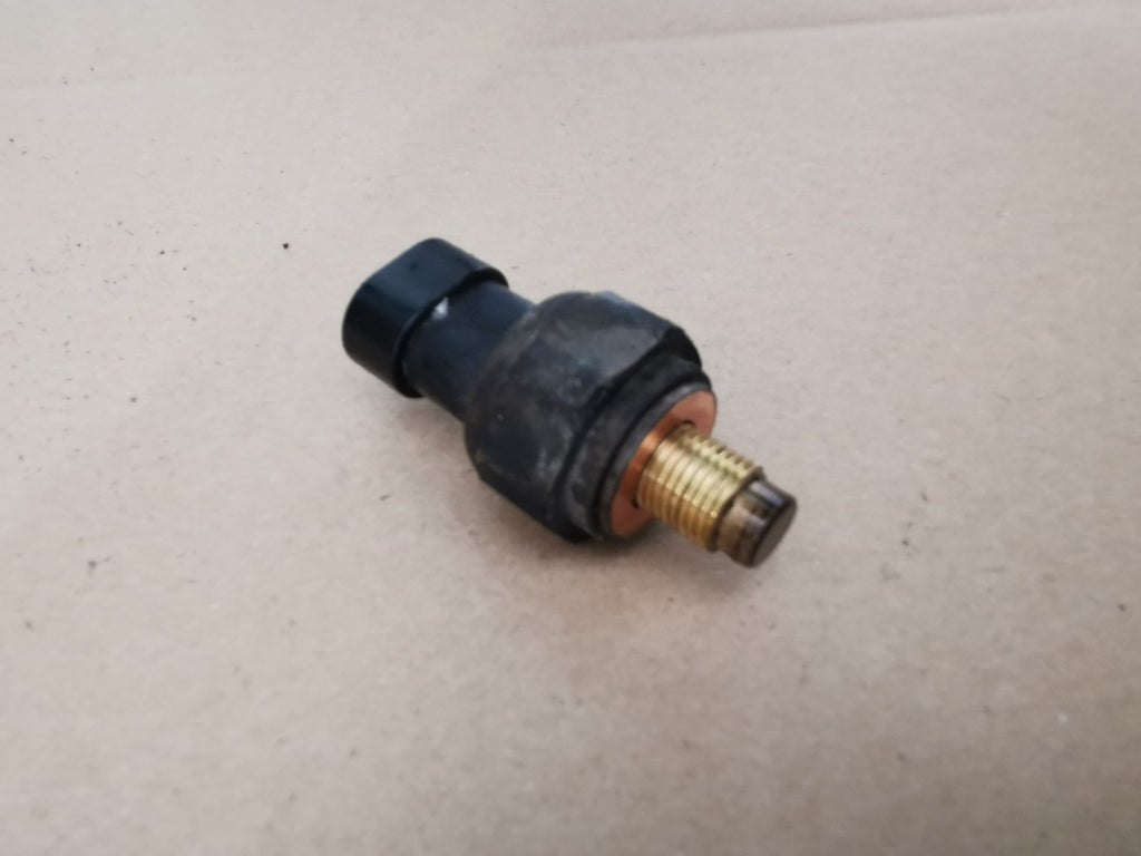 Oil Temperature Sensor Moto Guzzi V85 TT 2020