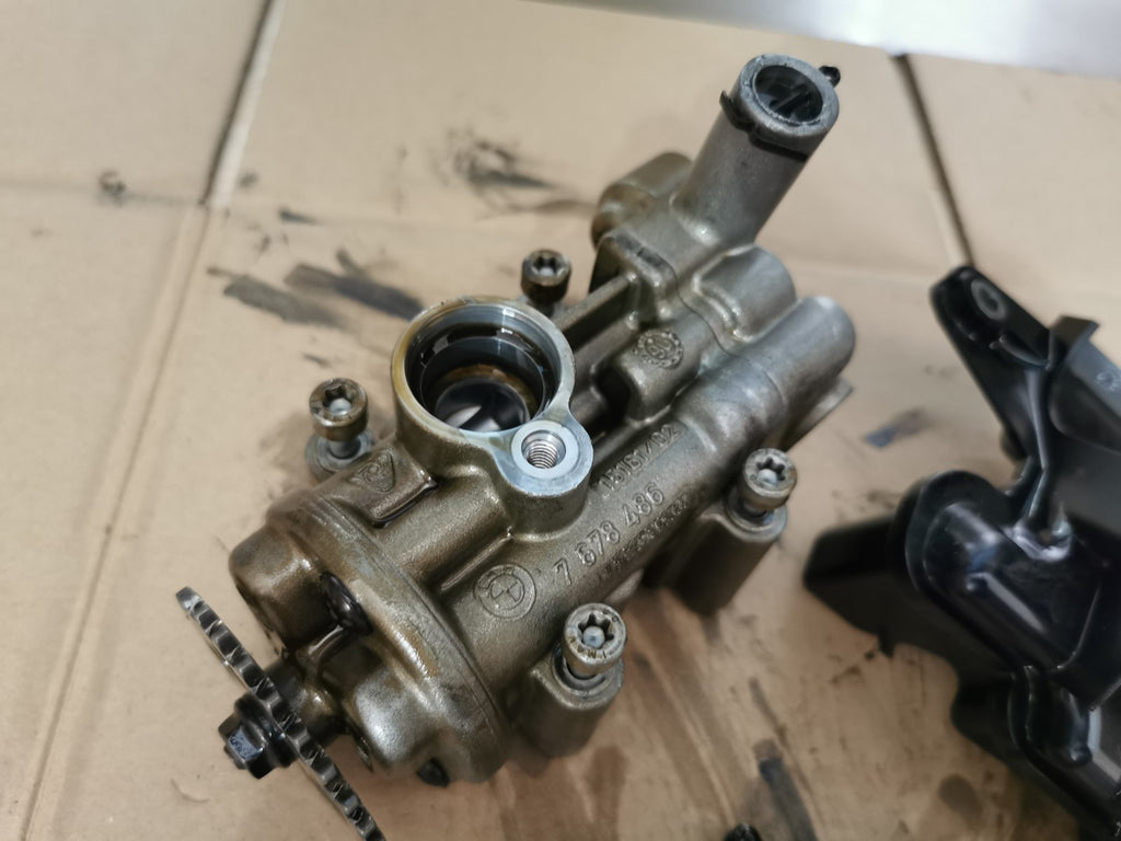 Oil Pump Assembly BMW K1200S 2006 - 2008