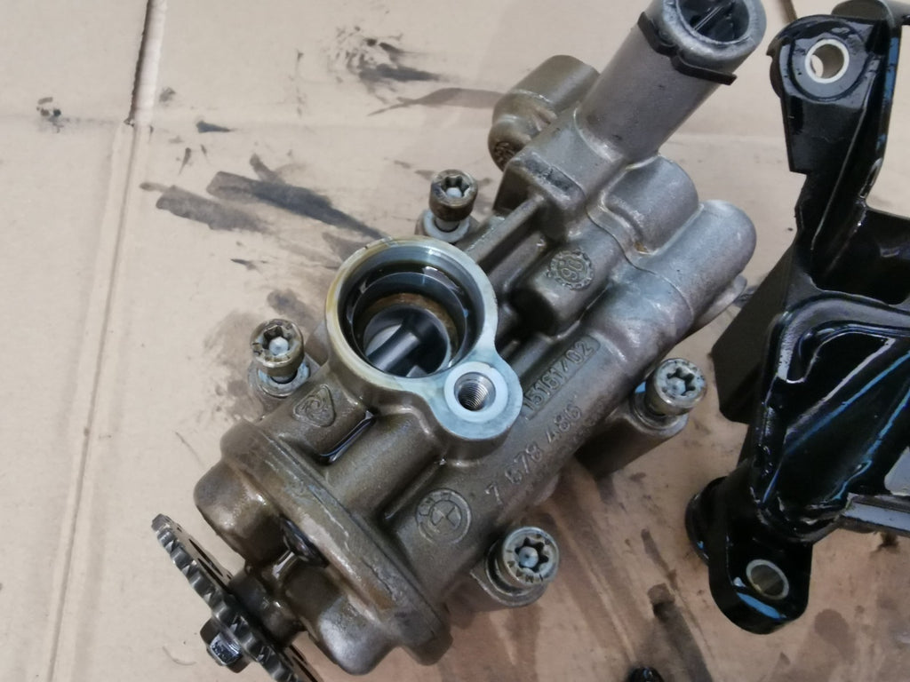 Oil Pump Assembly BMW K1200S 2006 - 2008