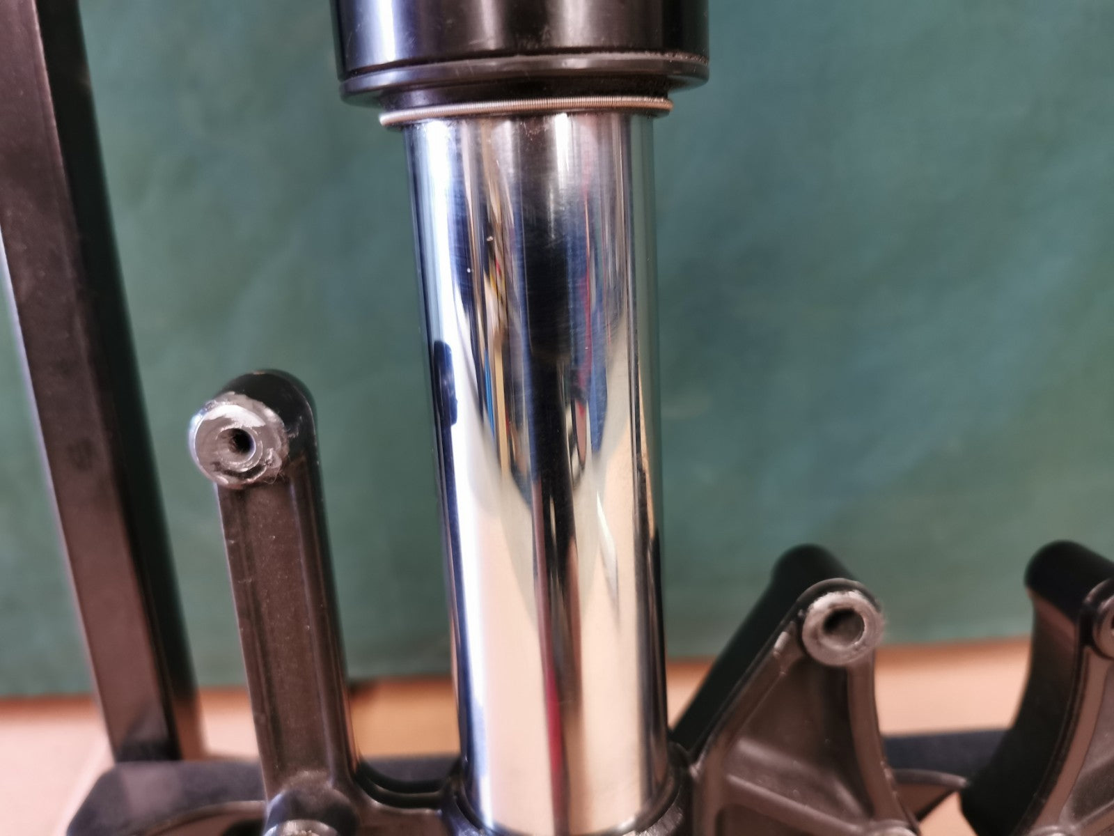 RH Front Suspension Fork Hyosung GT 125 R 2007