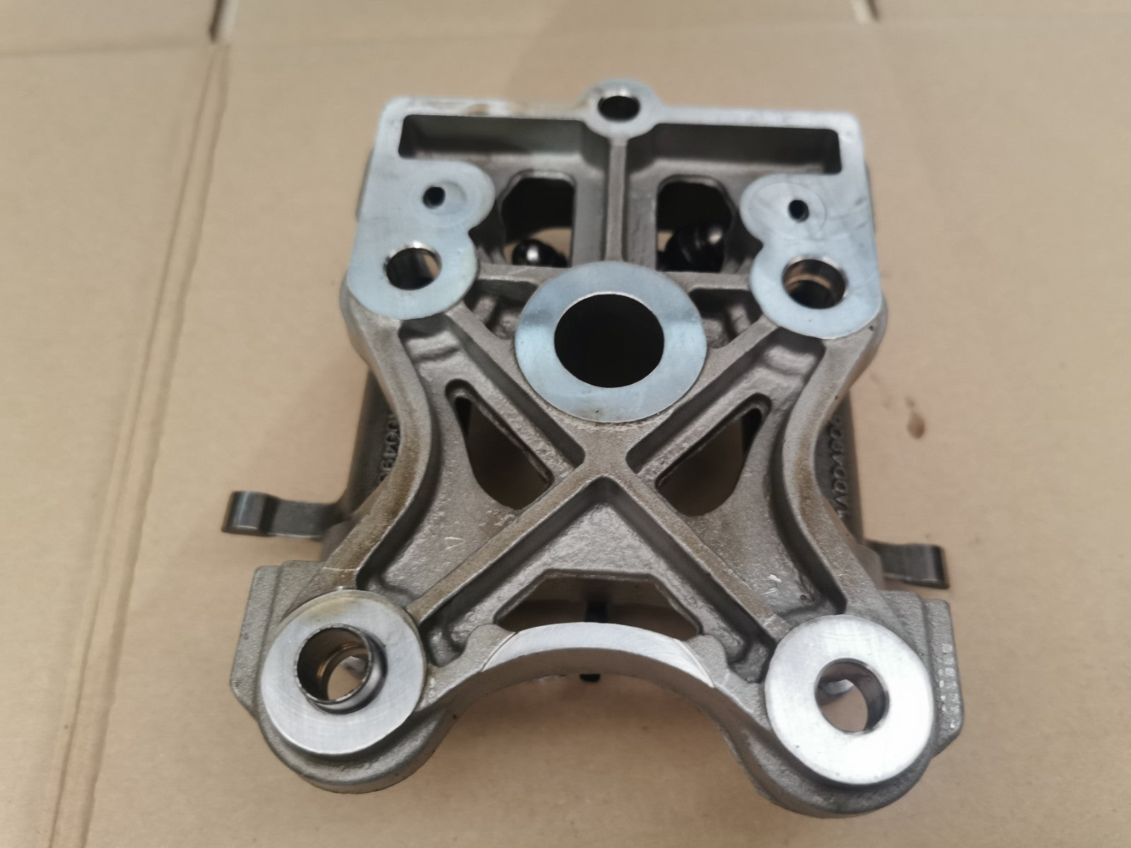 Left Cylinder Head Rocker Arm Assembly Moto Guzzi V85 TT 2020