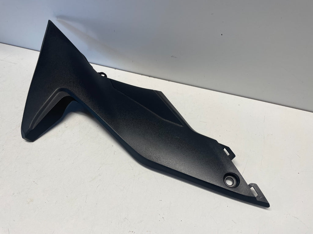 Right Side Tank Fairing Infill Cover Suzuki SV650 X 2018 - 2022