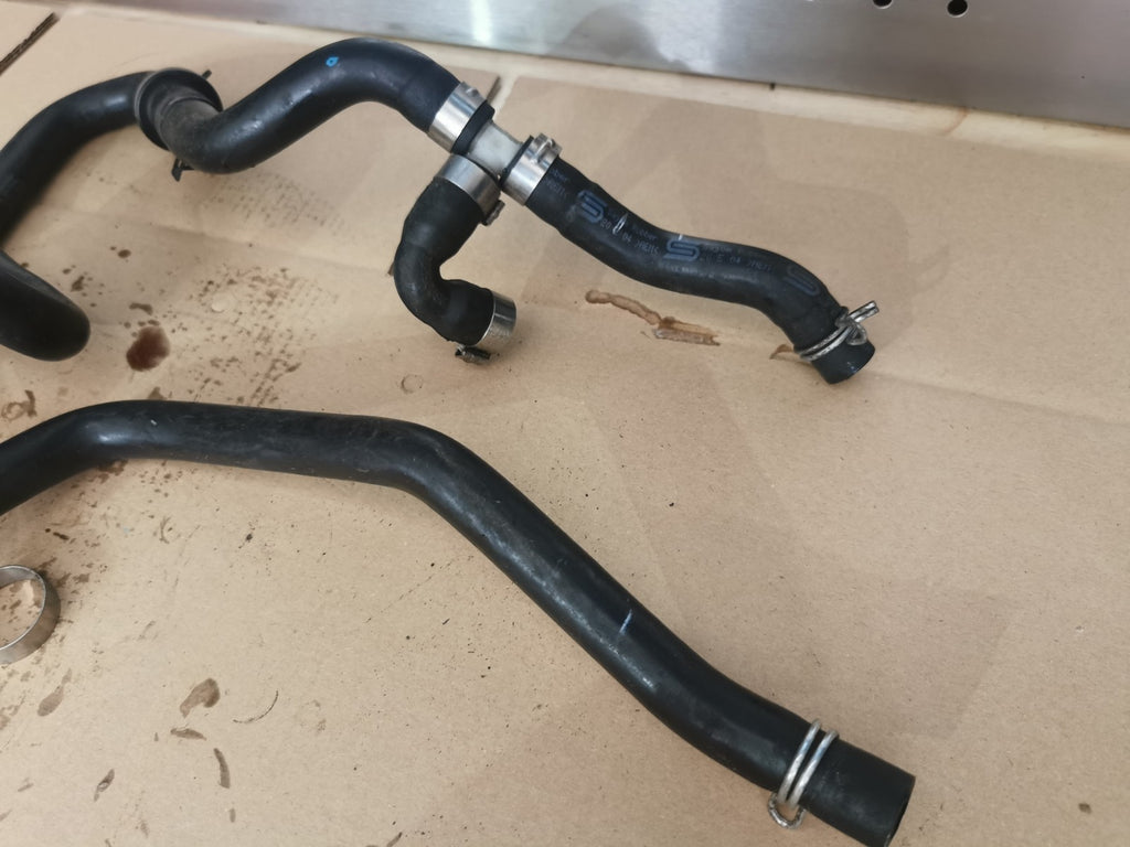 Engine Air Hoses Set Moto Guzzi V85 TT 2020