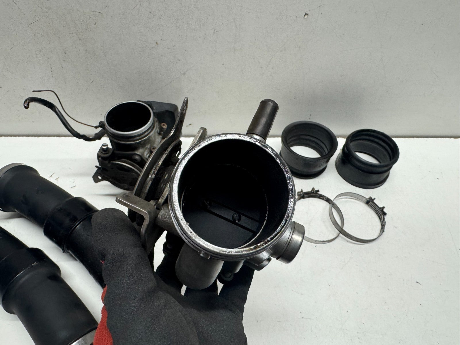 Throttle Bodies Air Intake Duct BMW R1150GS 2001