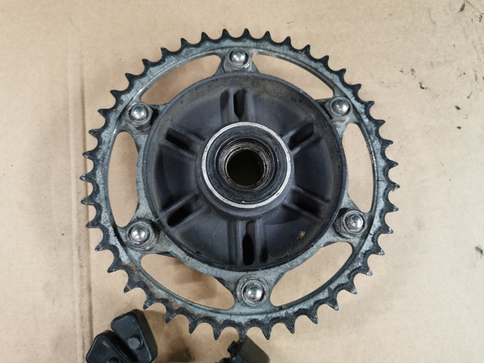 Rear Sprocket Drive & Rubbers Honda CBR 600 RR PC37 2005 - 2006