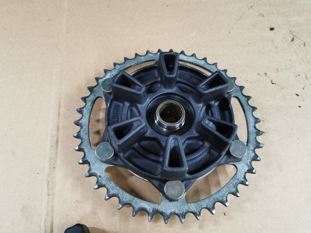 Rear Sprocket Drive & Rubbers Honda CBR 600 RR PC37 2005 - 2006