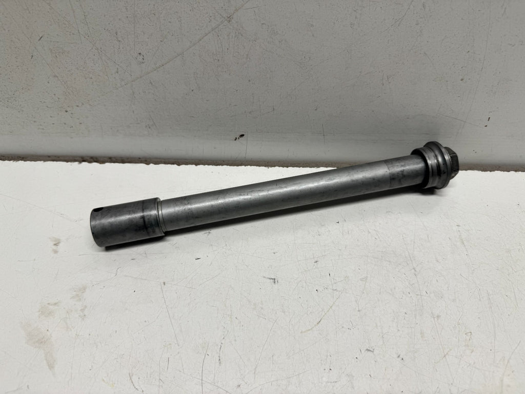 Front Wheel Spindle Honda CBR 600 RR PC37 2005 - 2006