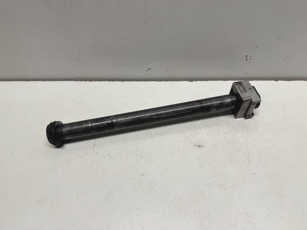 Rear Wheel Spindle Aprilia RSV 1000 R Factory 2006