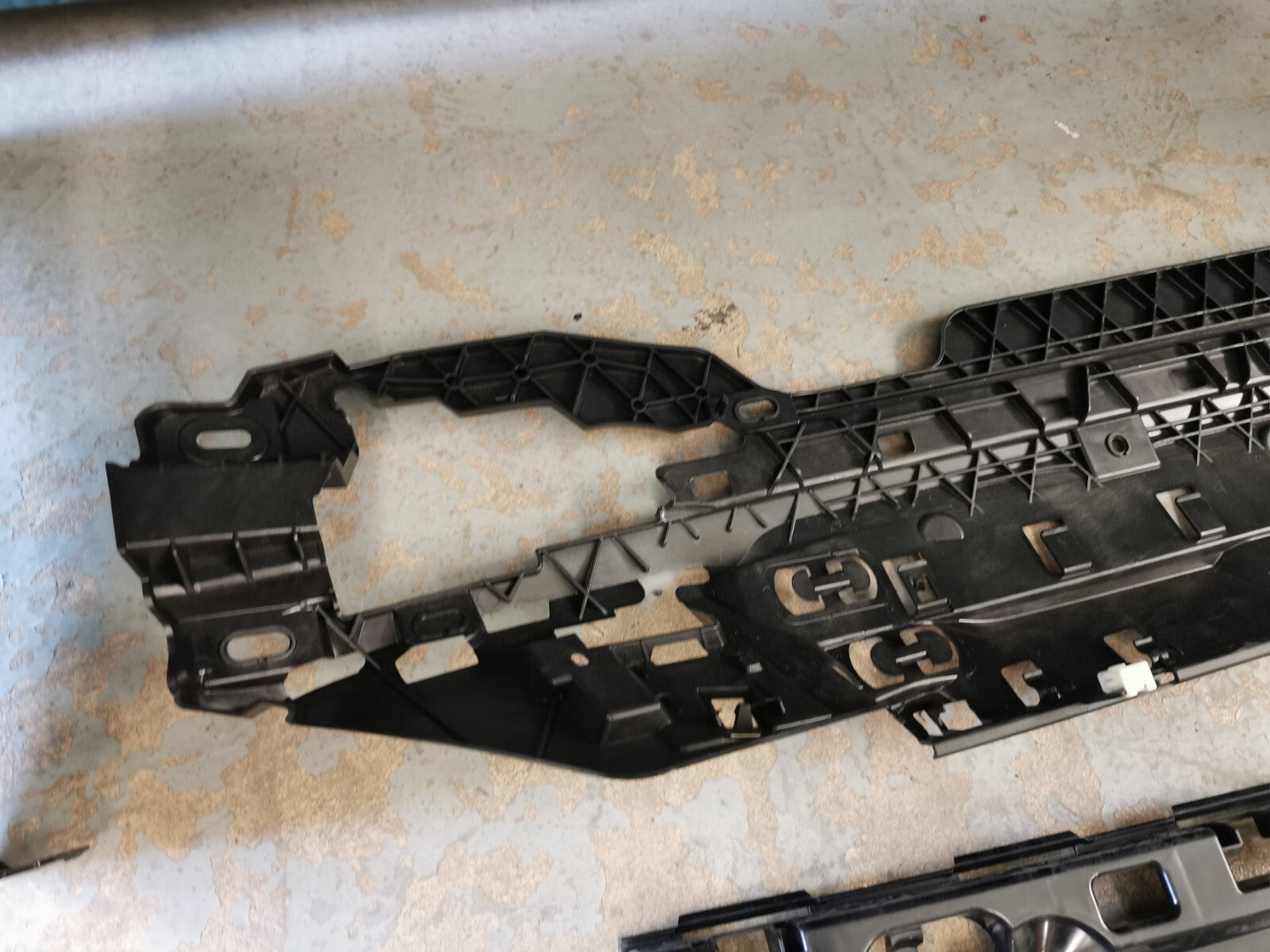BMW I4 Edrive40 M SPORT REAR BUMPER  in Black 2025 	Hatchback GENUINE