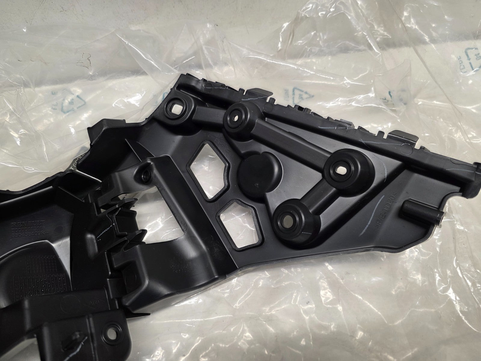 OEM RENAULT Clio MK4 2012-2016 Rear Bumper Bracket Left 850456409R