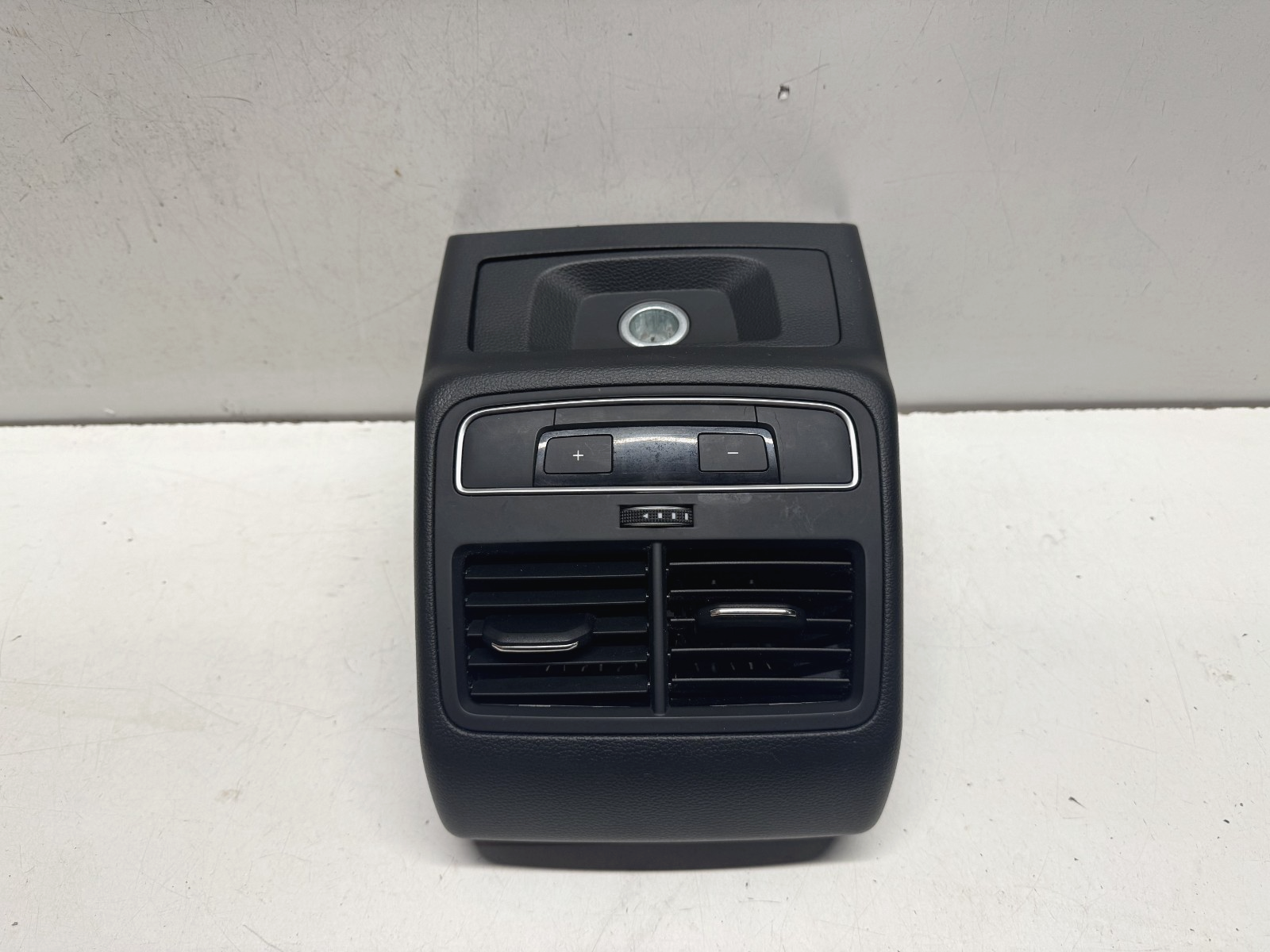 AUDI S4 A4 Climate Control Panel Rear Air Vent 8W0863324