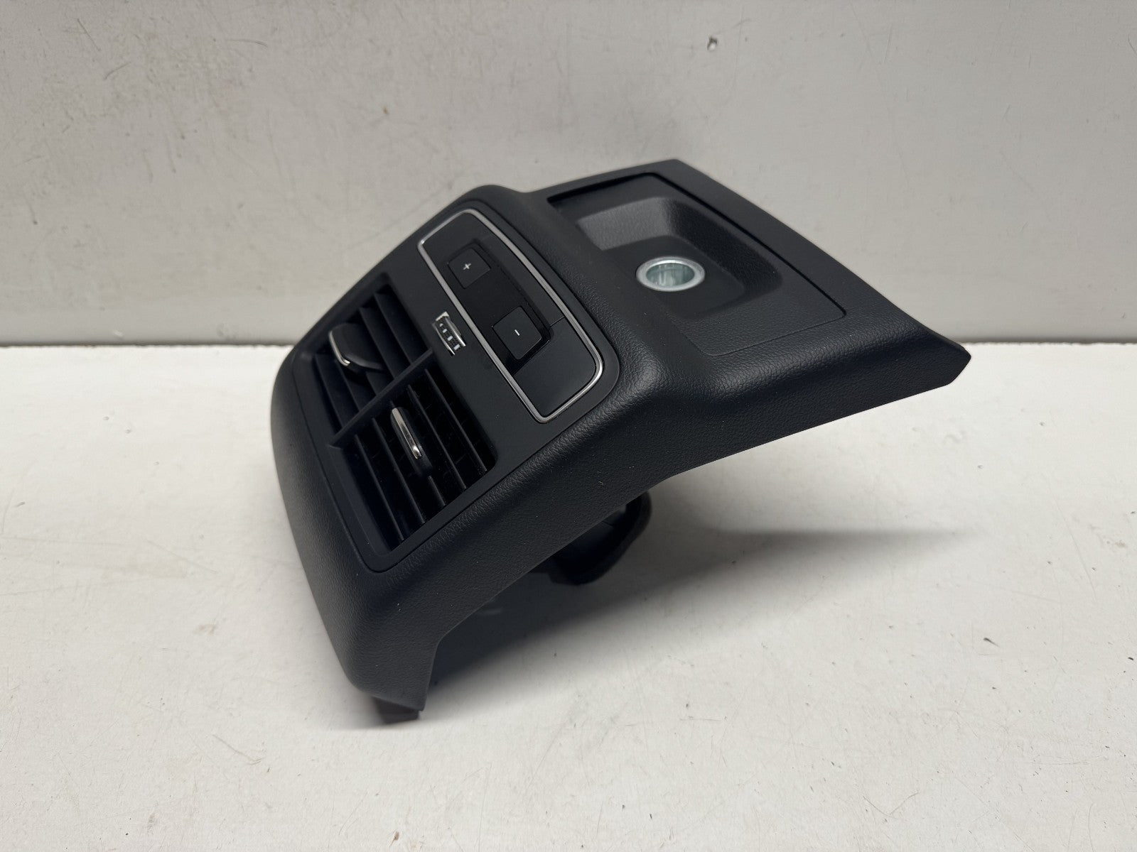 AUDI S4 A4 Climate Control Panel Rear Air Vent 8W0863324
