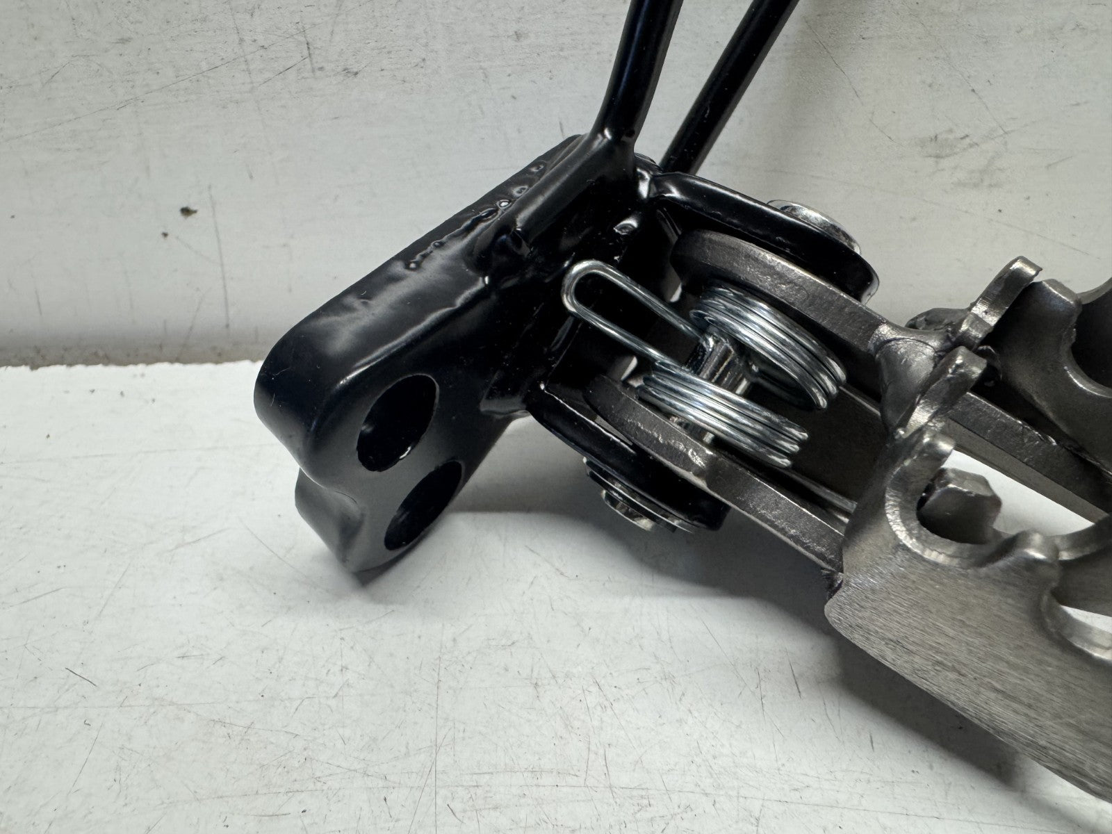 Front Right Foot Peg Assembly Sinnis Apache SM 125