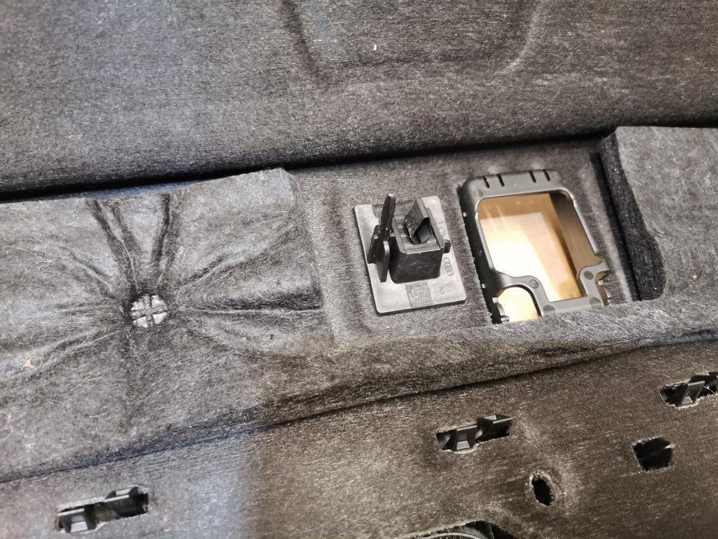 AUDI A4 S4 PARCEL SHELF Speaker  DECK 2018 B9 Saloon