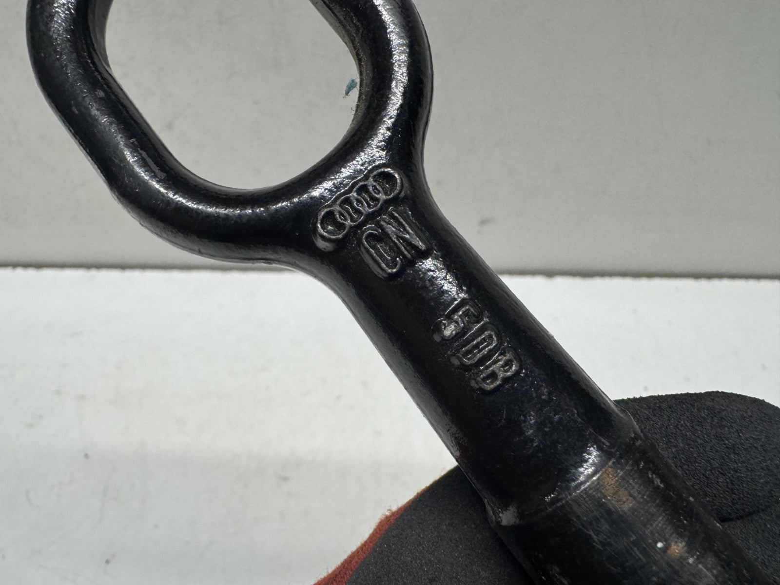 GENUINE AUDI A5 A4 S4 TOW EYE SCREW 8K0805615