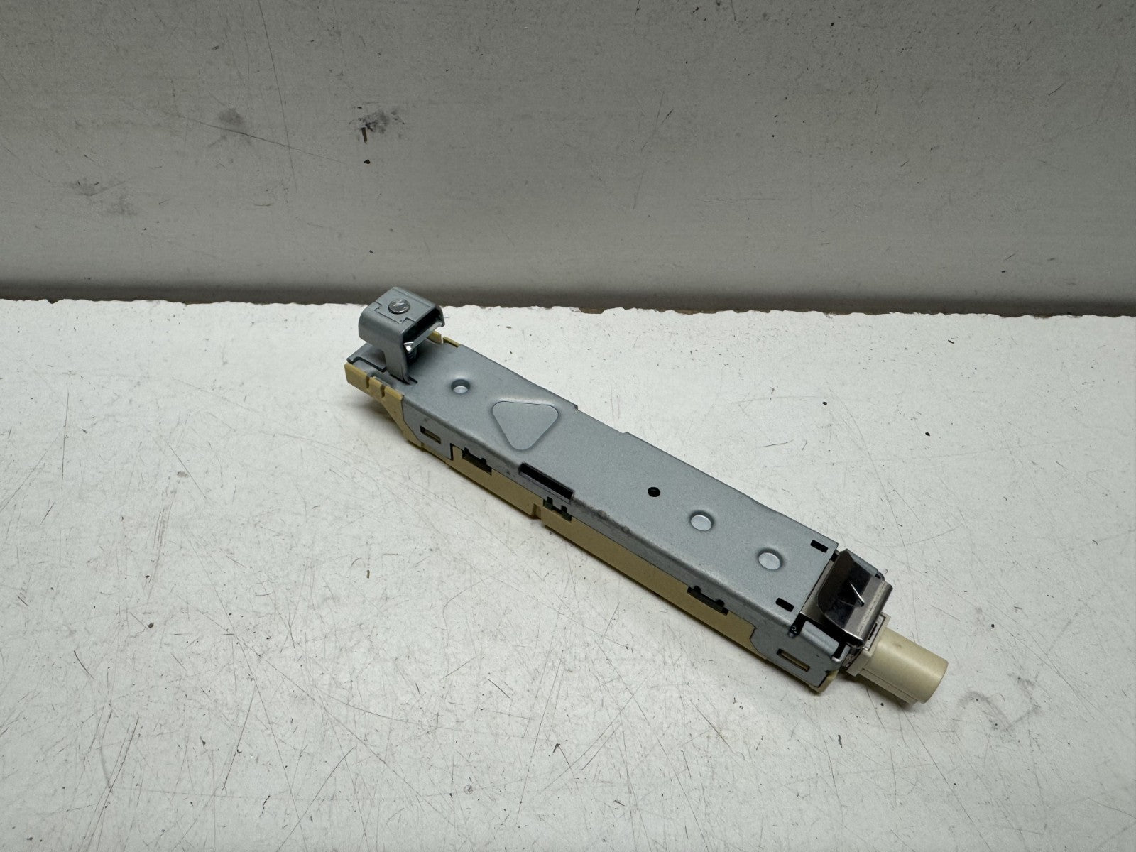 GENUINE AUDI A4 B9 AERIAL ANTENNA AMPLIFIER BOOSTER 8W5035225D