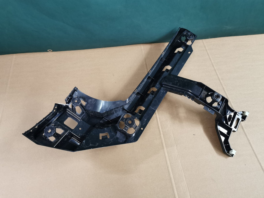 BMW X2 F39 MSPORT 2.0i 2018-2023 / REAR RIGHT BUMPER BRACKET - 7426440