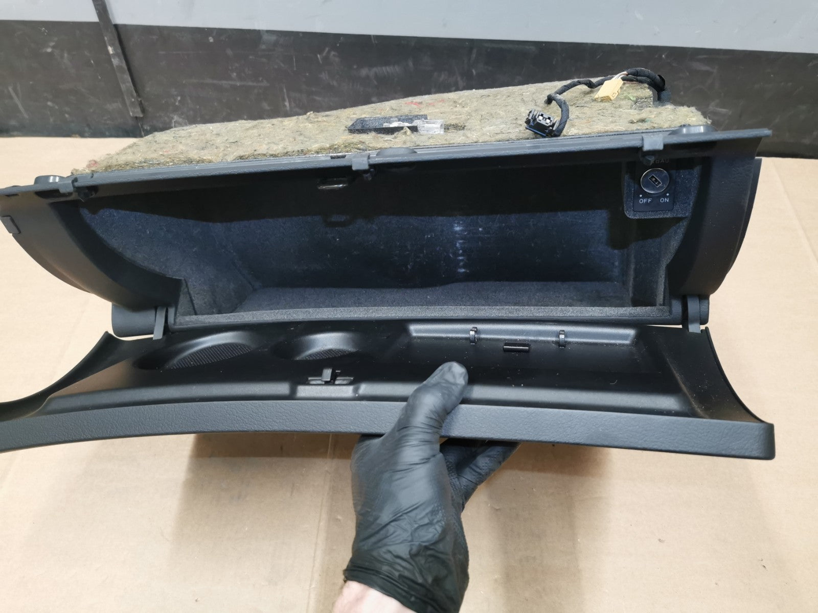 Audi A6 C5 Complete Glove Box Compartment Black 4B2857035