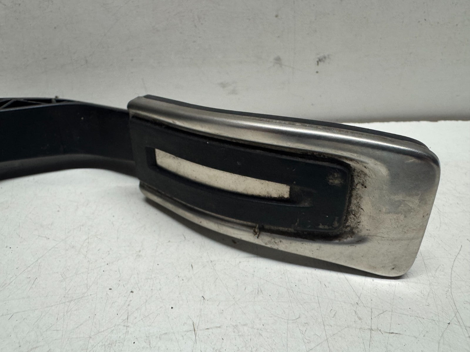 AUDI A4 S4 B9 ACCELERATOR THROTTLE PEDAL 8W1723523A