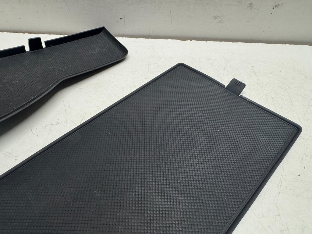 AUDI A4 S4 B9 FRONT CENTER CONSOLE INSERT RUBBER 8W0863301