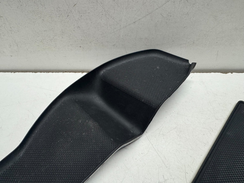 AUDI A4 S4 B9 FRONT CENTER CONSOLE INSERT RUBBER 8W0863301
