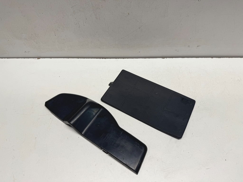 AUDI A4 S4 B9 FRONT CENTER CONSOLE INSERT RUBBER 8W0863301