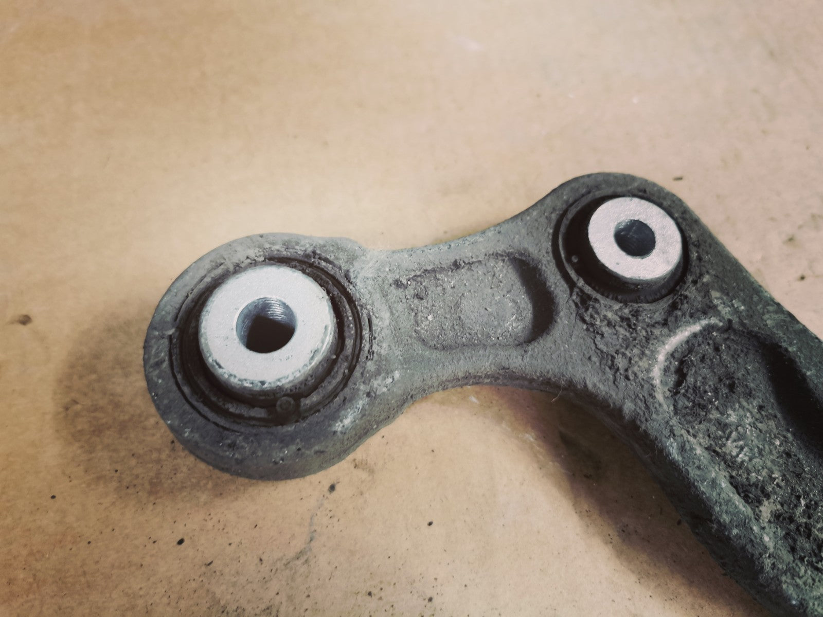 AUDI A4 S4 B9 8W 3.0 TFSI RIGHT Left REAR WISHBONE UPPER CONTROL ARM 8W0505361